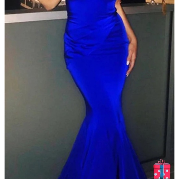 Blue Evening Gown - Picture 3 of 4
